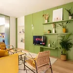 Marais-Air Conditioner-2 Bedroom-Quiet