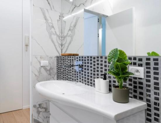 Marais-air Conditioner-2 Bedroom-quiet *